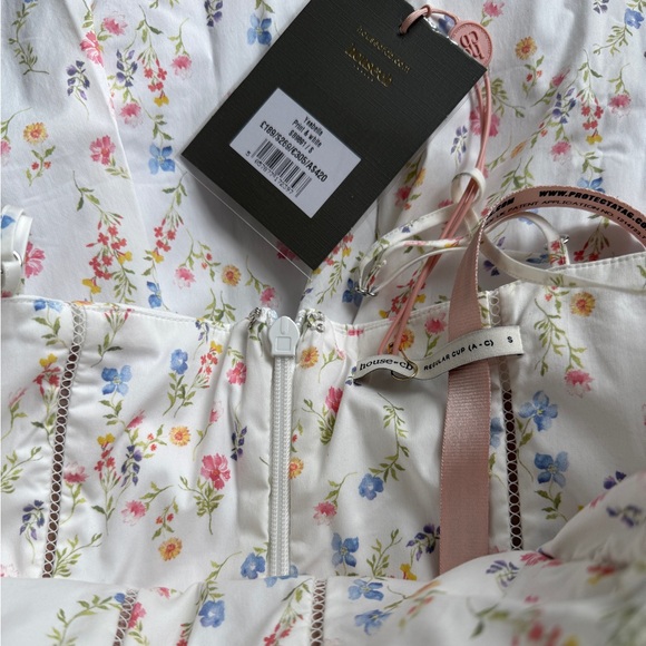 HOUSE OF CB' Ysabella' White Posy Print Cotton Maxi Sundress NWT - Picture 4 of 6